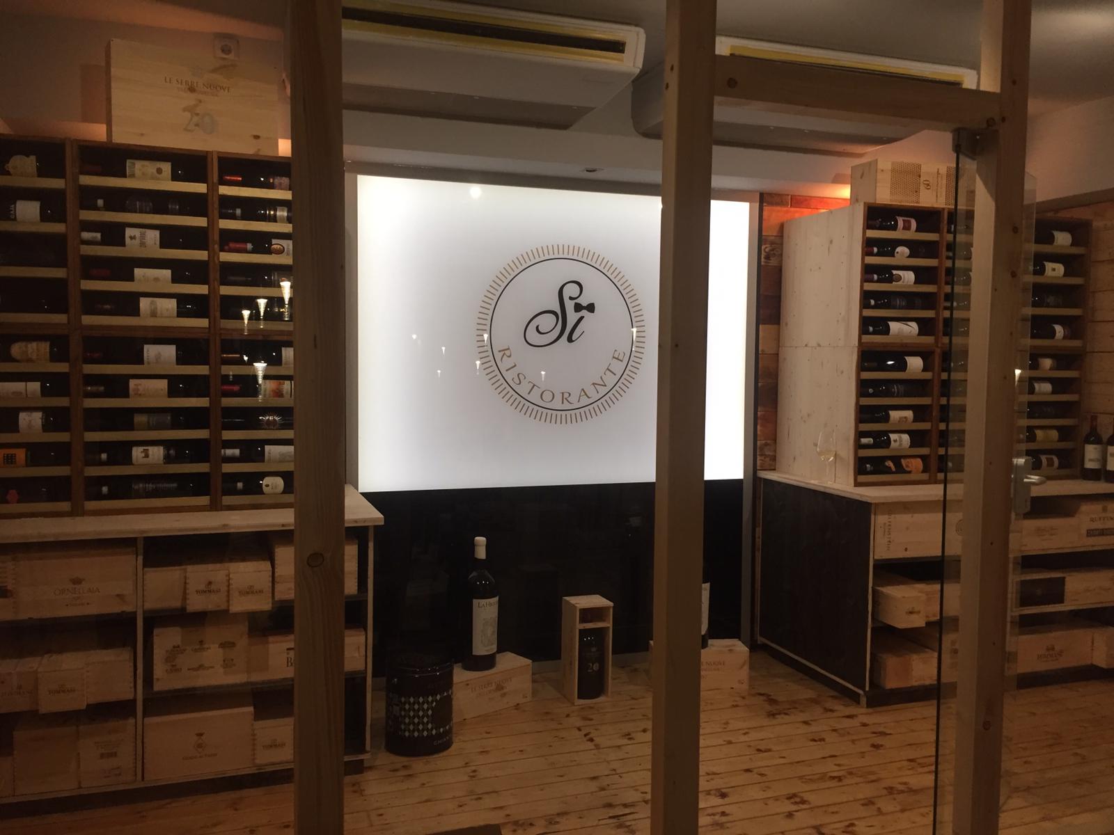 Weinschrank Flasche Ristorante SI